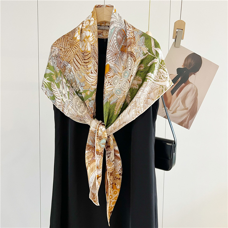 Pañuelo de Seda Satinada de 11 - Accessories Brand For Women reseña y precio